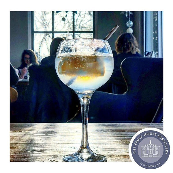 Serve with a slice of orange and a couple of cardamom pods. This warming winter number also goes great with ginger ale ;)